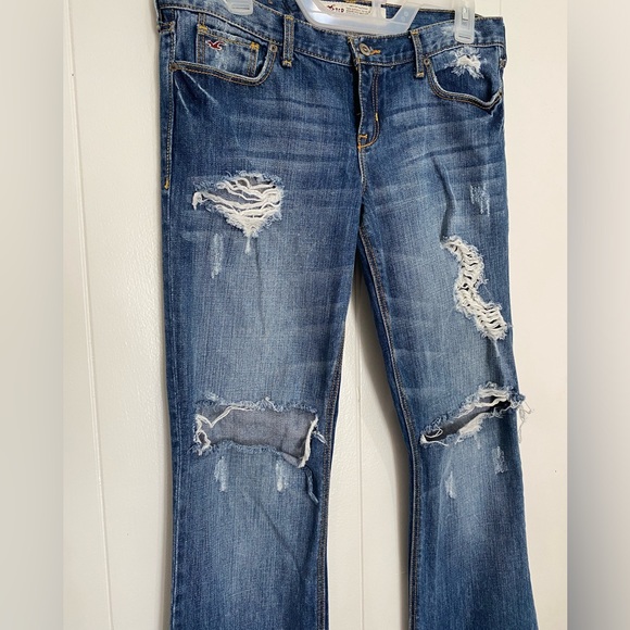 Hollister Distress Flare Jeans 7L - Picture 3 of 9